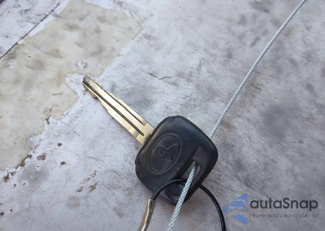 2005 Toyota Camry Std z USA, uszkodzony, nr VIN 4T1BE32K35U970060